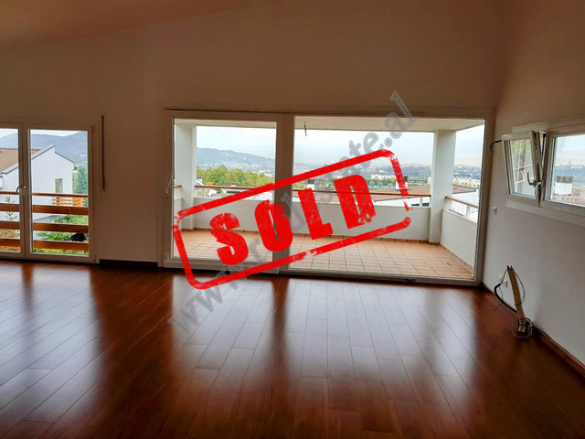 Two storey villa for sale in&nbsp;Long Hill Residence in&nbsp;Lunder area in Tirana.
It has an inte